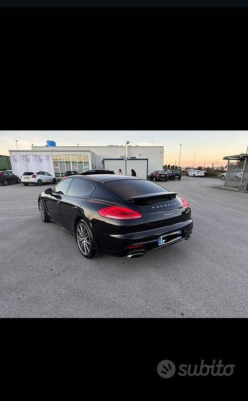 Usata Porsche Panamera 300 CV (220 kW) 2015 Nero Utilitaria