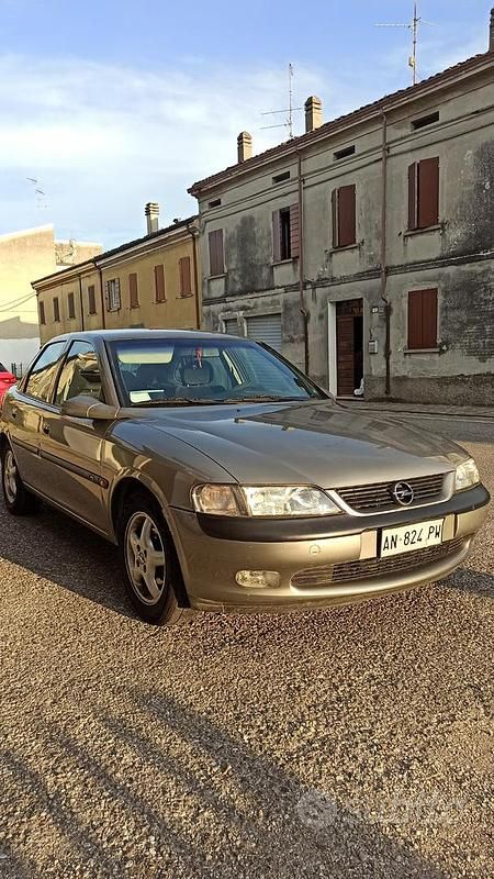 Usata Opel Vectra 101 CV (74 kW) 1998