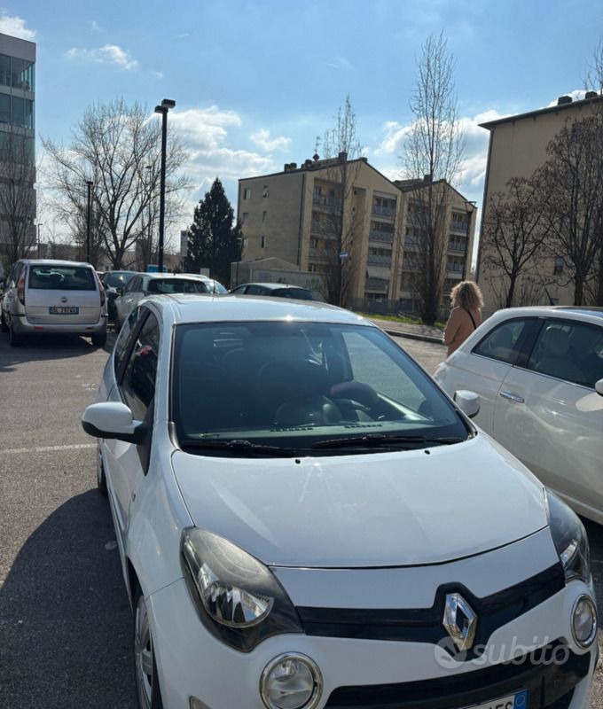 Bianco Usata 2013 Renault Twingo Due volumi | 4000 € (Buon prezzo) - Immagine 1/4