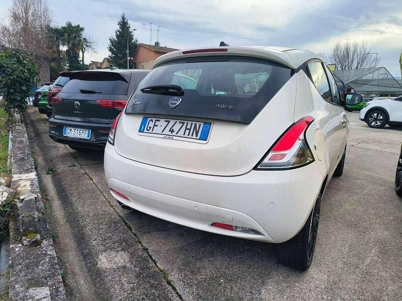 Usata Lancia Ypsilon Gold 69 CV (50 kW) 2021 Other Utilitaria
