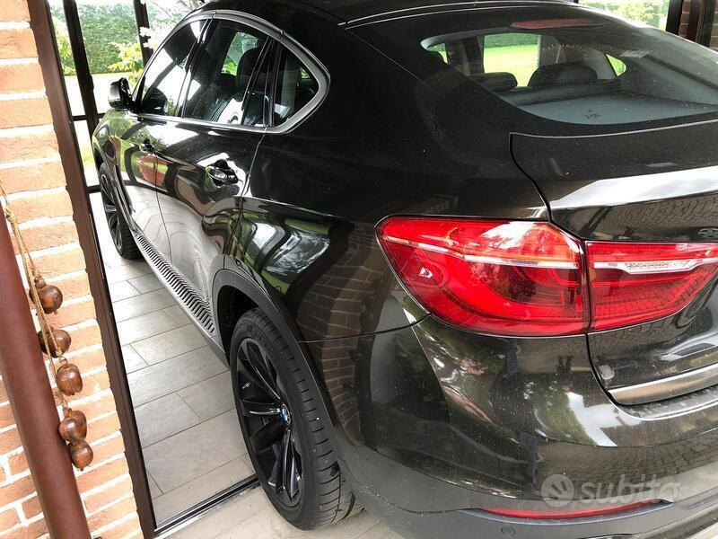 Usato 2015 BMW X6 4.4 Diesel 575 CV (37.800 €)