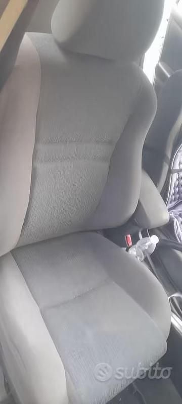 Usata Toyota Corolla 97 CV (71 kW) 2003 Grigio Berlina