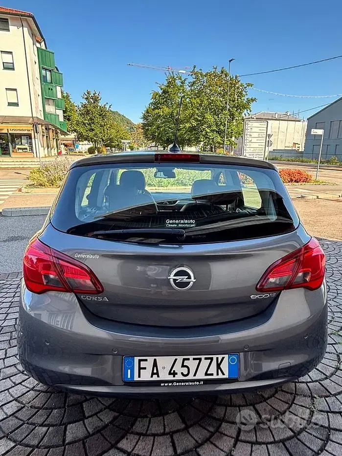 Usata Opel Corsa Cosmo 95 CV (69 kW) 2015 Grigio Utilitaria