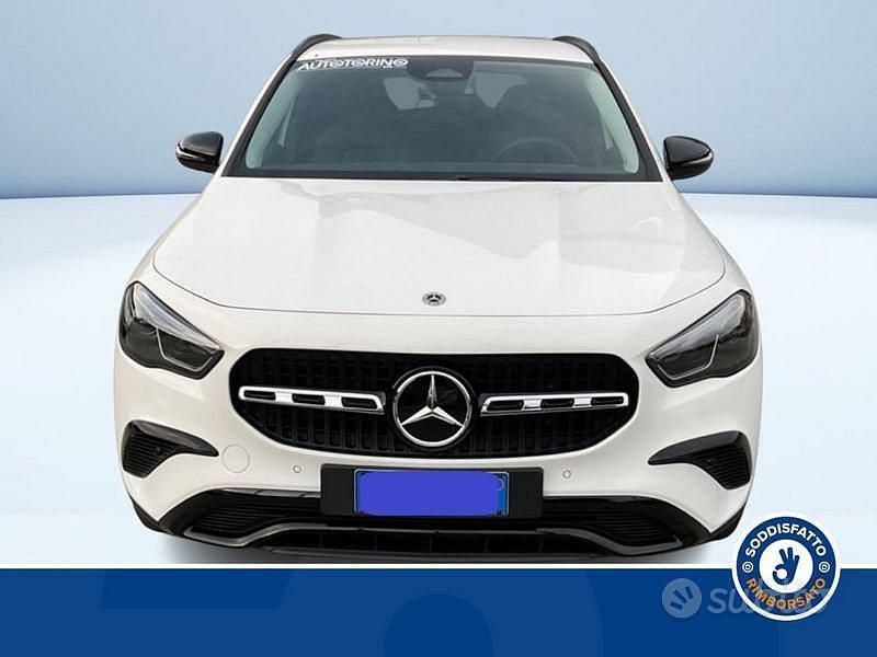 Usata Mercedes GLA180 Advanced Plus 116 CV (85 kW) 2025 Bianco pastello SUV