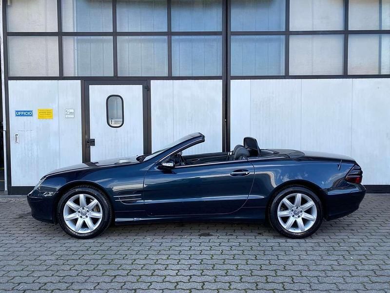 Usata Mercedes SL350 245 CV (180 kW) 2004 Blu/azzurro Cabrio