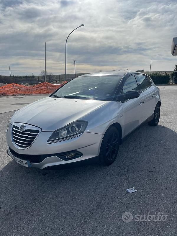 Usata Lancia Delta 105 CV (77 kW) 2009 Grigio Utilitaria