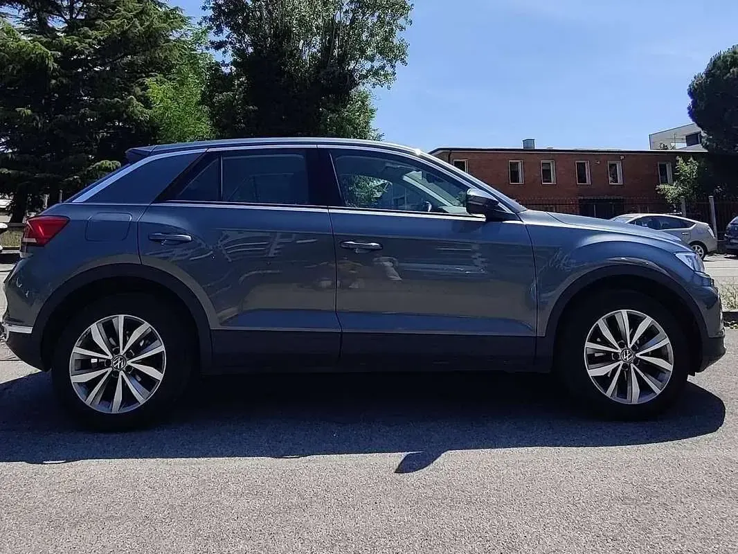 Usata VW T-Roc Business 150 CV (110 kW) 2021 Grigio SUV