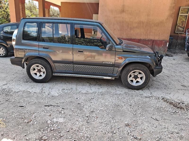 Usata Suzuki Vitara 1992 Grigio SUV