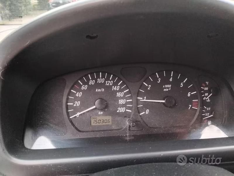 Usata Opel Agila 2003 Grigio Monovolume