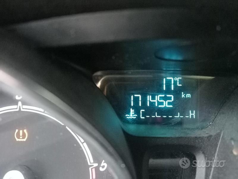 Usata Ford Fiesta 75 CV (55 kW) 2015 Blu Utilitaria