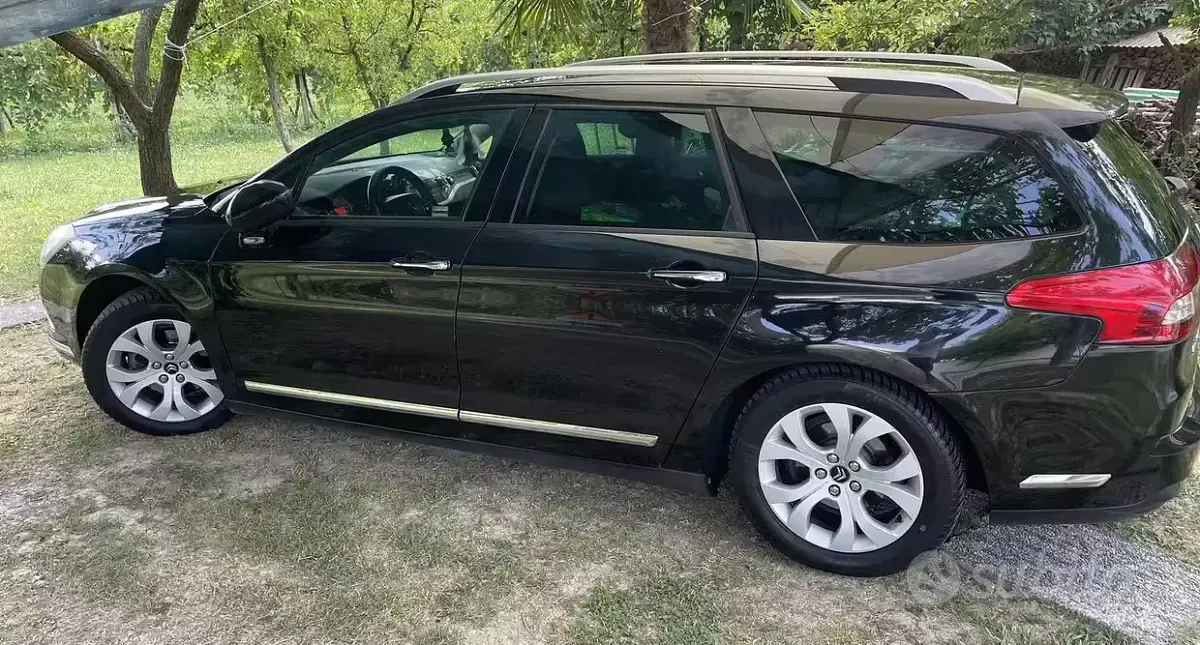 Usata Citroën C5 140 CV (102 kW) 2012 Nero Station wagon