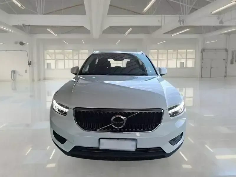 Usata Volvo XC40 Momentum 129 CV (94 kW) 2021 SUV