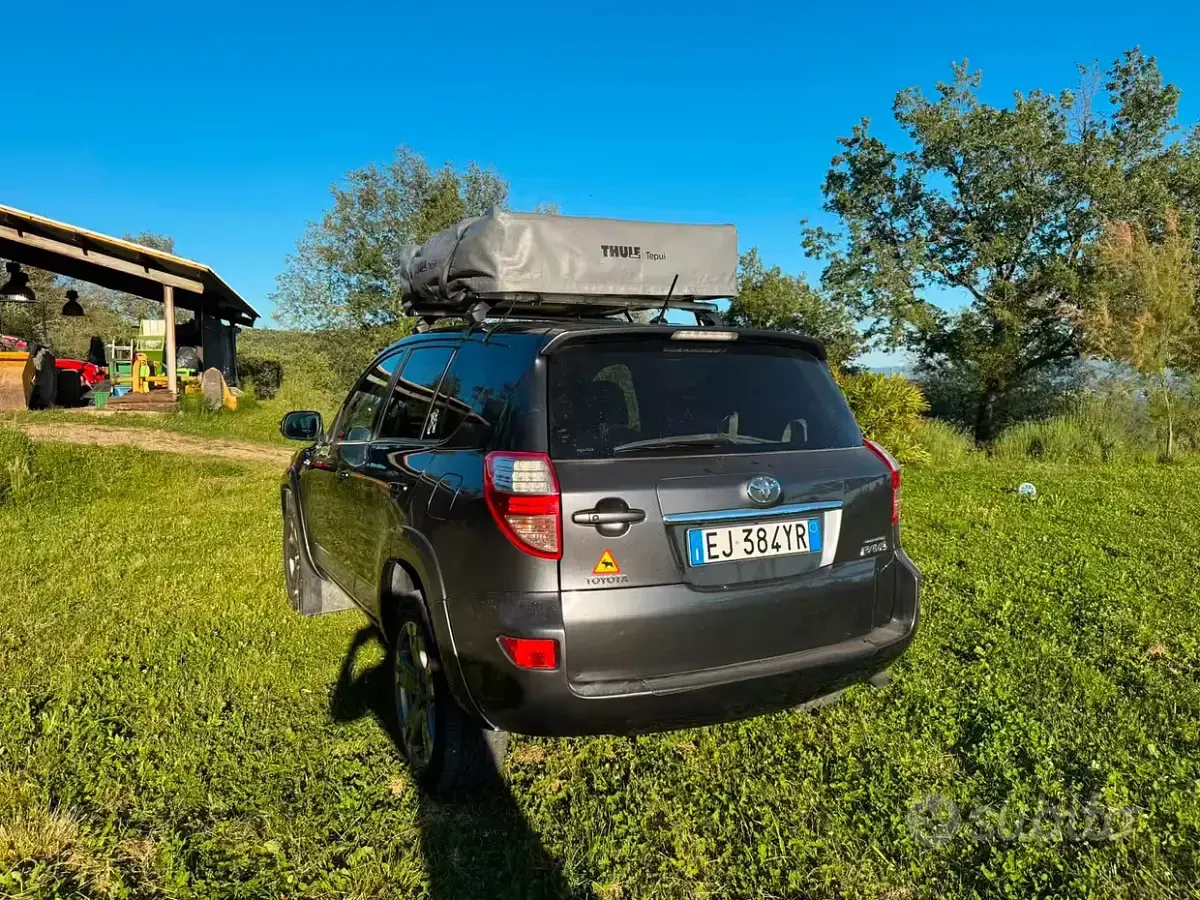 Usata Toyota RAV4 150 CV (110 kW) 2011 Grigio SUV