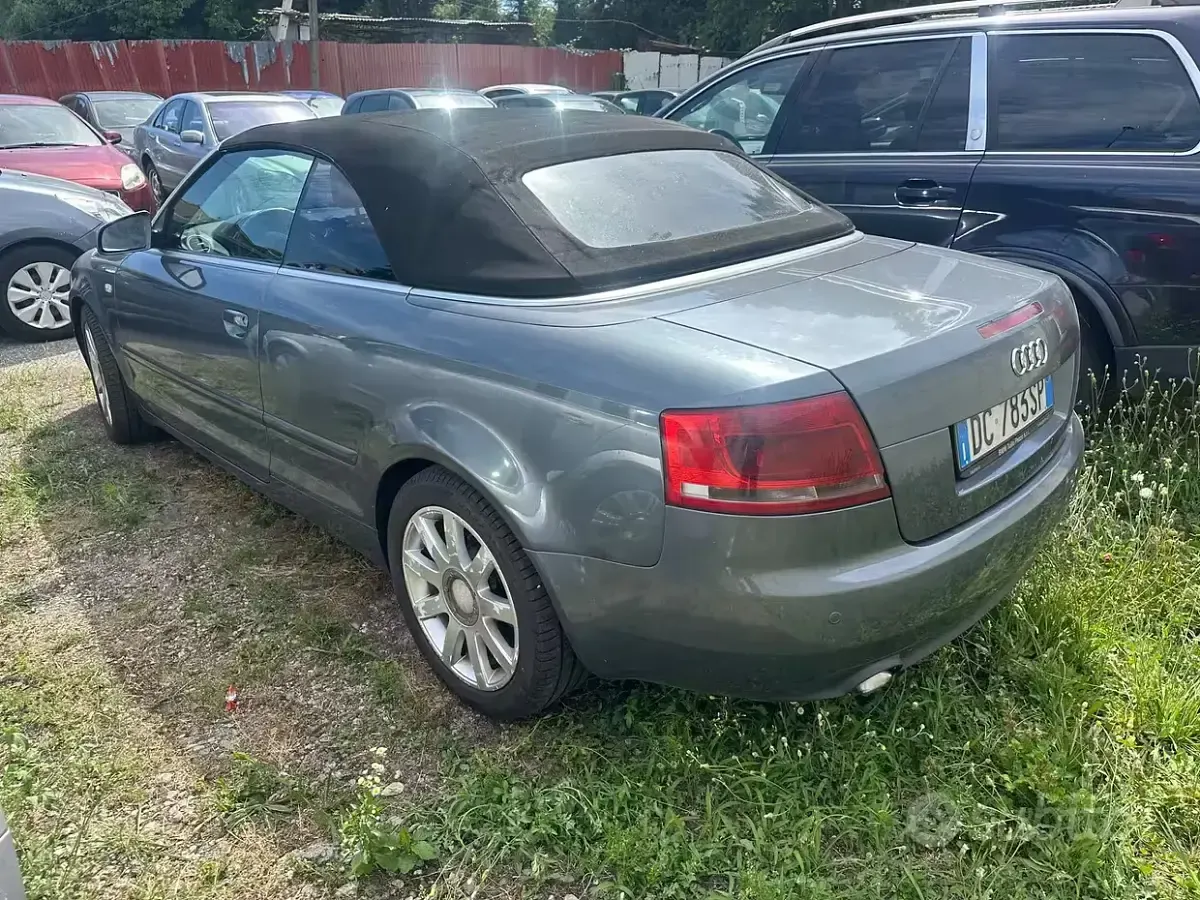 Usata Audi A4 Cabriolet 140 CV (102 kW) 2007 Grigio Cabrio