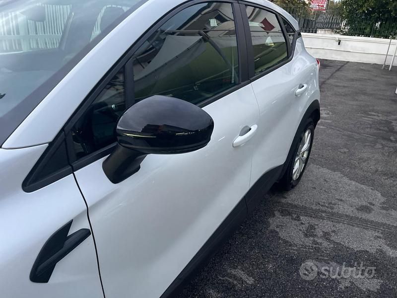 Usata Renault Captur Business 100 CV (73 kW) 2021 Bianco SUV