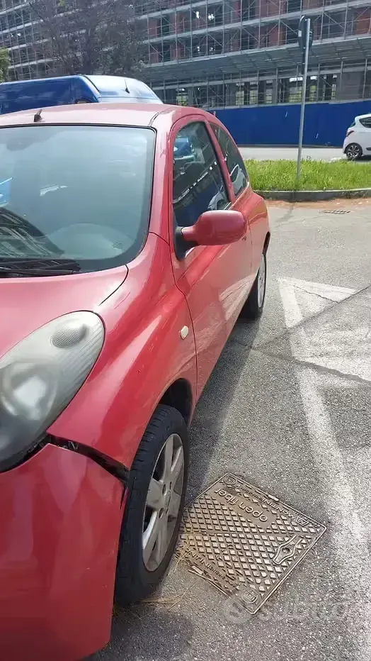 Usata Nissan Micra 88 CV (64 kW) 2003 Rosso Utilitaria