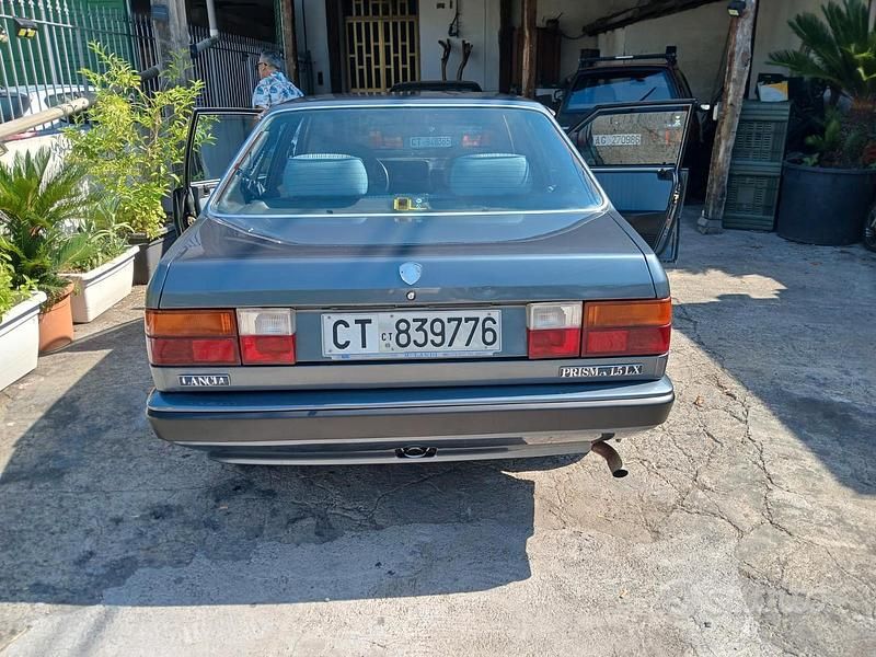 Usata Lancia Prisma 1986 Grigio Berlina