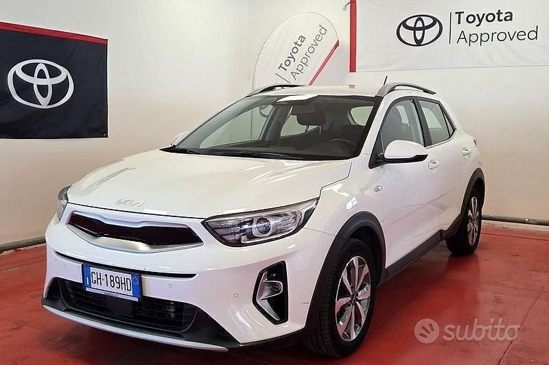 Bianco Usata 2022 Kia Stonic Style SUV | 15.500 € (Buon prezzo) - Immagine 1/4