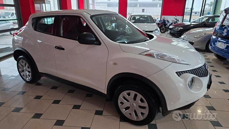 Usata Nissan Juke Tekna 110 CV (80 kW) 2011 Bianco SUV