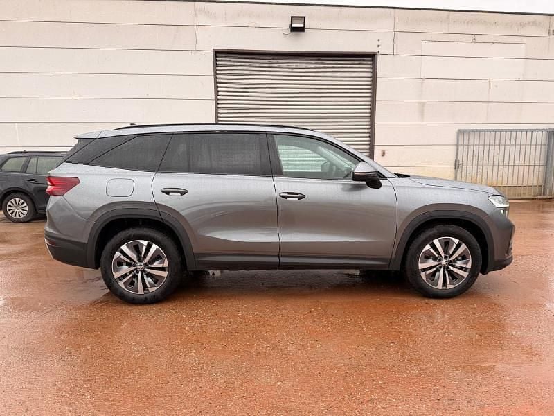 Nuova Skoda Kodiaq 150 CV (110 kW) 2025 Grigio SUV