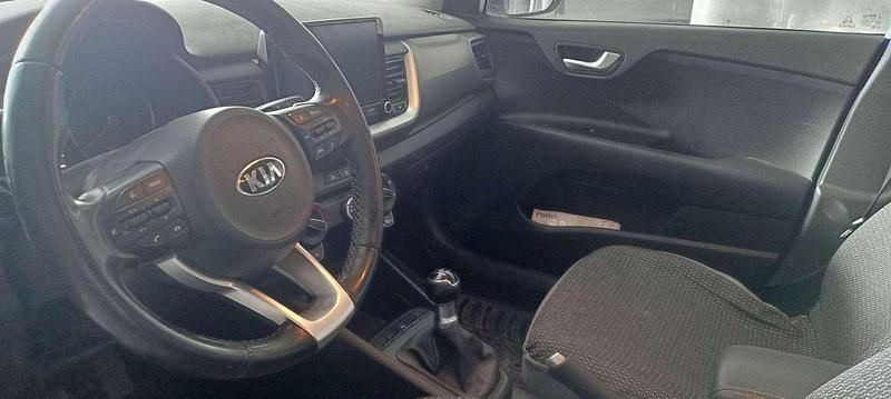 Usata Kia Stonic Urban 82 CV (60 kW) 2021 Bianco SUV