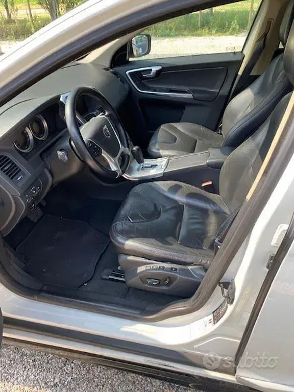 Usata Volvo XC60 Summum 163 CV (119 kW) 2012 Bianco SUV