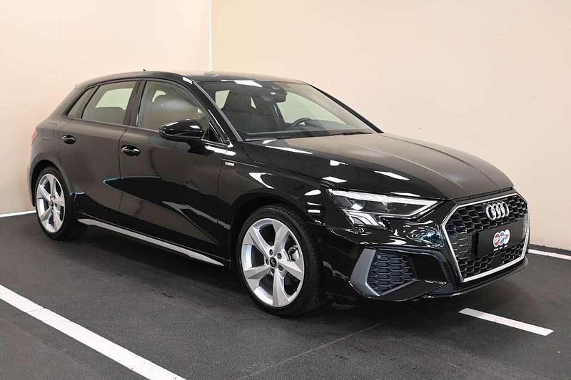 Usata Audi A3 e-tron S-Line 150 CV (110 kW) 2024 Nero Utilitaria