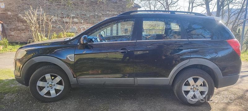 Usata Chevrolet Captiva LS 150 CV (110 kW) 2010 Nero SUV