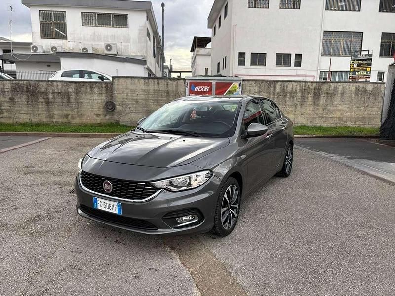 Usata Fiat Tipo Lounge 120 CV (88 kW) 2016 Berlina