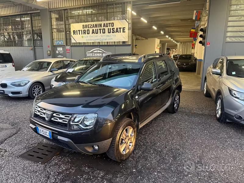 Usata Dacia Duster Lauréate 110 CV (80 kW) 2014 Nero SUV