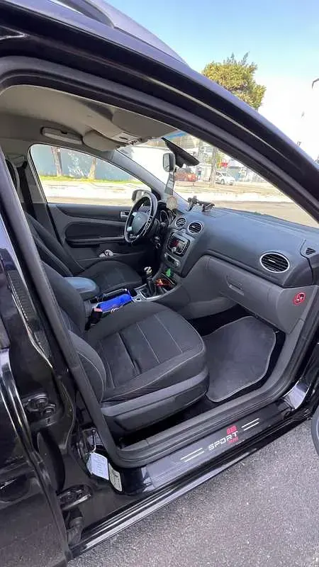 Usata Ford Focus 145 CV (106 kW) 2009 Nero Station wagon