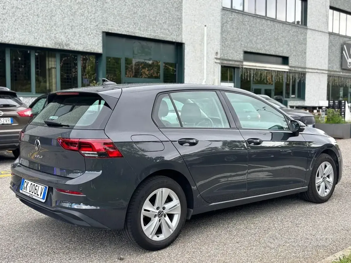 Usata VW Golf VIII 116 CV (85 kW) 2022 Grigio Berlina