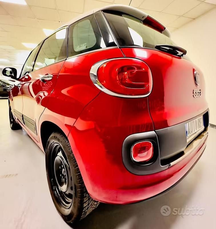 Usata Fiat 500L Living 105 CV (77 kW) 2013 Rosso Monovolume