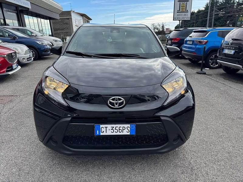 Usata Toyota Aygo X 72 CV (52 kW) 2024 Nero SUV