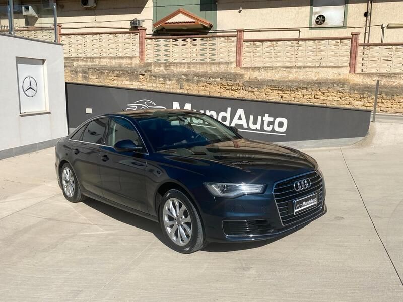 Usata Audi A6 Business Plus 190 CV (139 kW) 2015 Blu Berlina