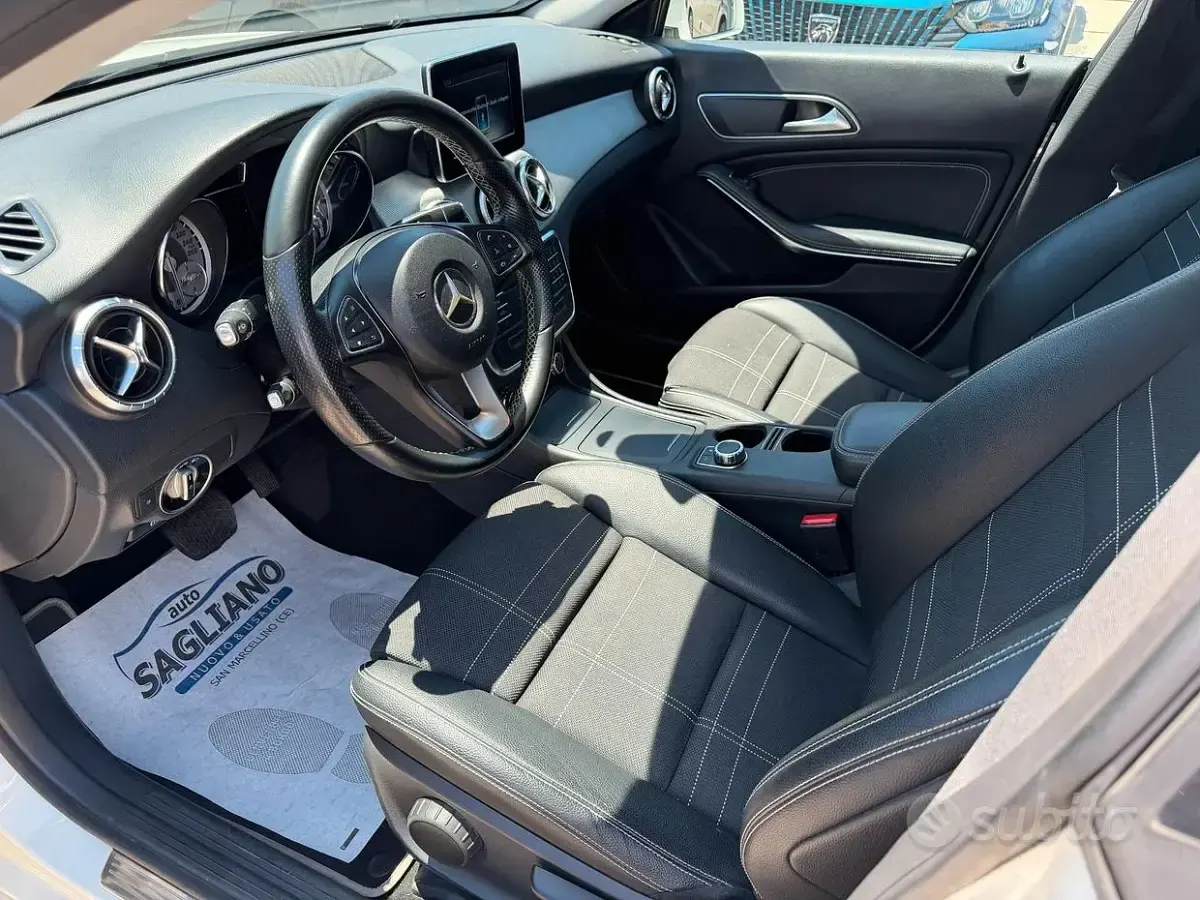 Usata Mercedes CLA180 109 CV (80 kW) 2015 Bianco Coupé