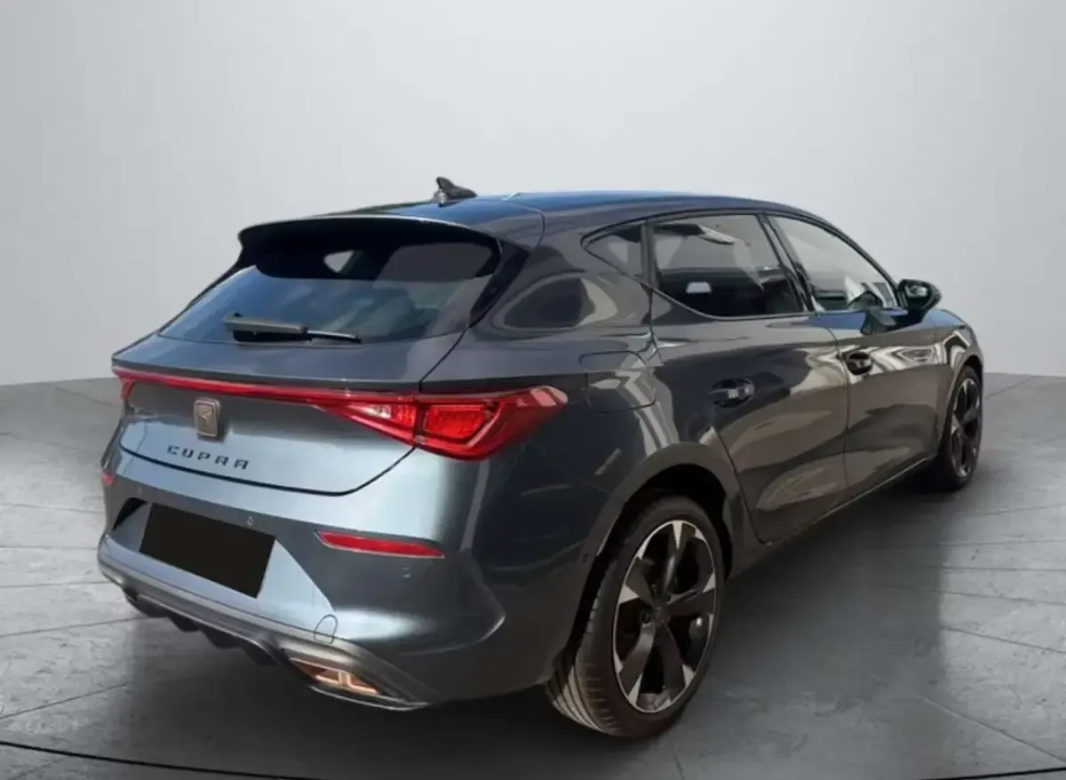 Usata Cupra Leon 204 CV (150 kW) 2022 Grigio Monovolume