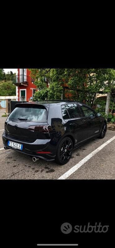 Nero Usata 2019 VW Golf VII GTI Due volumi | 22.000 € (Super prezzo) - Immagine 1/2