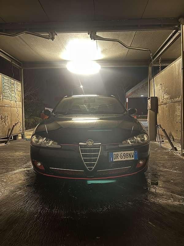 Usata Alfa Romeo 147 105 CV (77 kW) 2005 Utilitaria