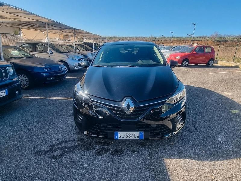 Usata Renault Clio V Techno 100 CV (73 kW) 2022 Nero Berlina