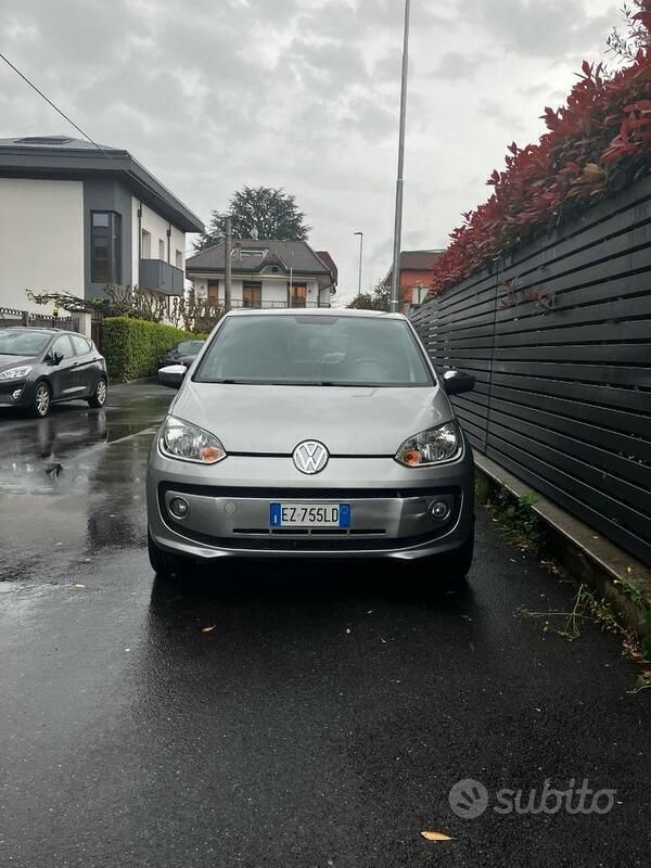 Usata VW up! 2015 Grigio Utilitaria