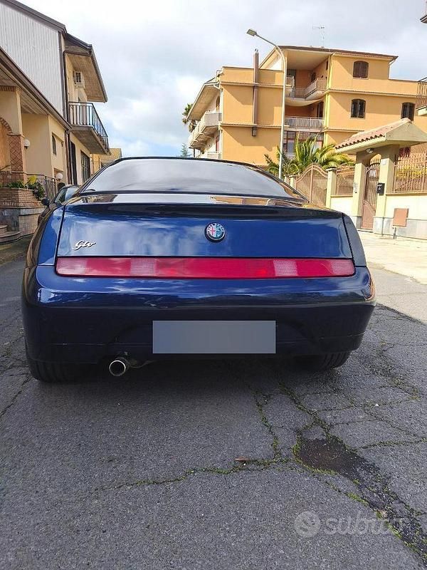 Usata Alfa Romeo GTV 155 CV (114 kW) 1999 Blu Coupé