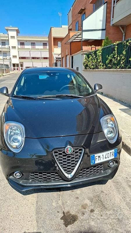 Usata Alfa Romeo MiTo 105 CV (77 kW) 2018 Nero Utilitaria