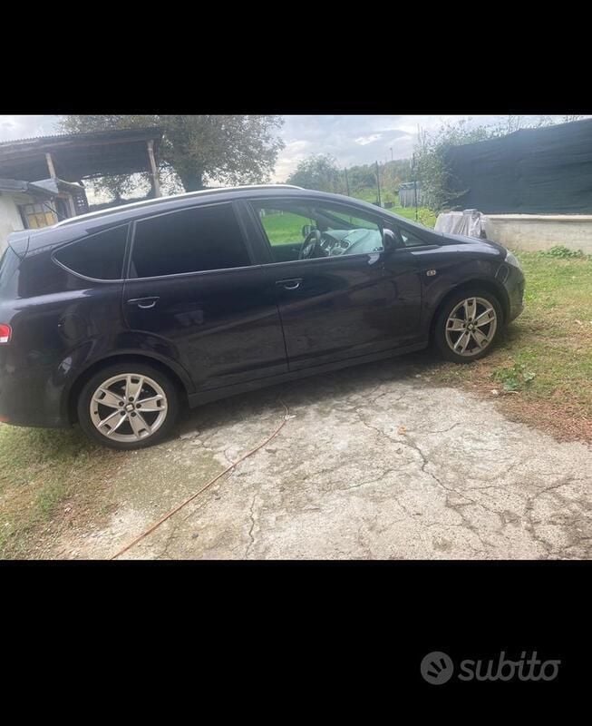 Usata Seat Altea XL Stylance 105 CV (77 kW) 2011 Nero Monovolume