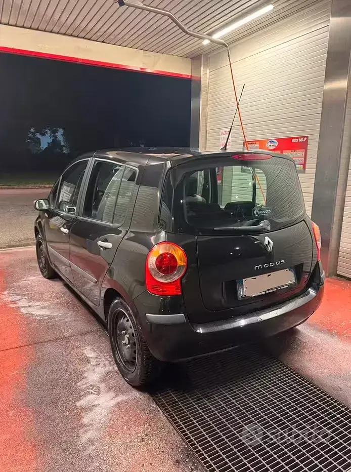 Usata Renault Modus 85 CV (62 kW) 2006 Nero Monovolume