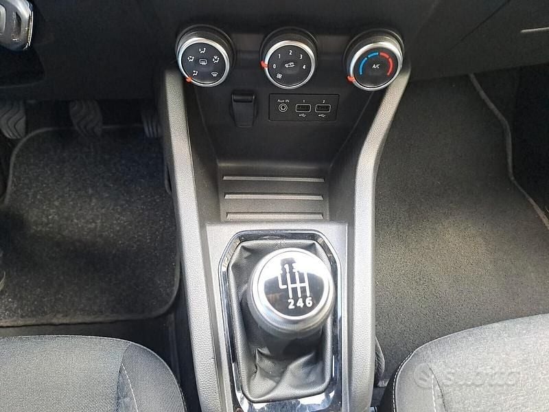 Usata Renault Clio V 91 CV (66 kW) 2021 Arancione Berlina