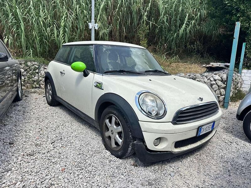 Beige Usata 2009 Mini Cooper Due volumi | 3800 € (Buon prezzo) - Immagine 1/4