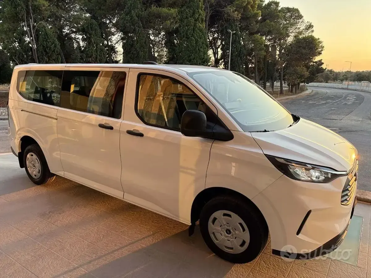 Usata Ford T 136 CV (100 kW) 2024 Bianco Station wagon