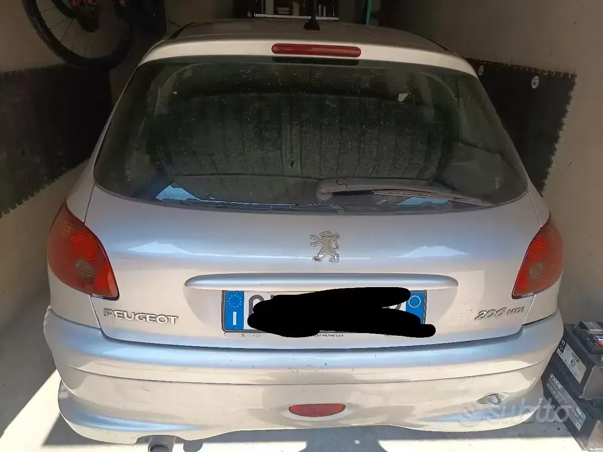 Usata Peugeot 206 68 CV (50 kW) 2007 Grigio Utilitaria