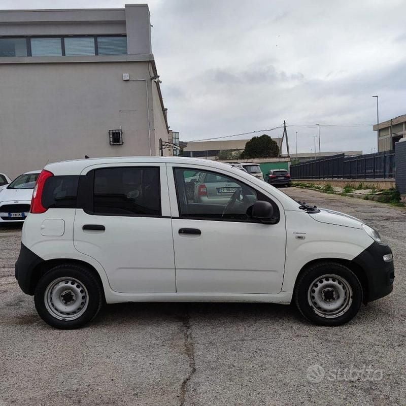Usata Fiat Panda Pop 80 CV (58 kW) 2018 Bianco Utilitaria